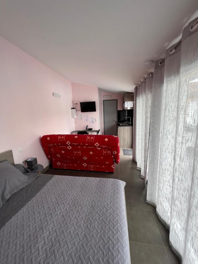 Chambres D'Hotes Chez Florence Montmerle-sur-Saone Dış mekan fotoğraf