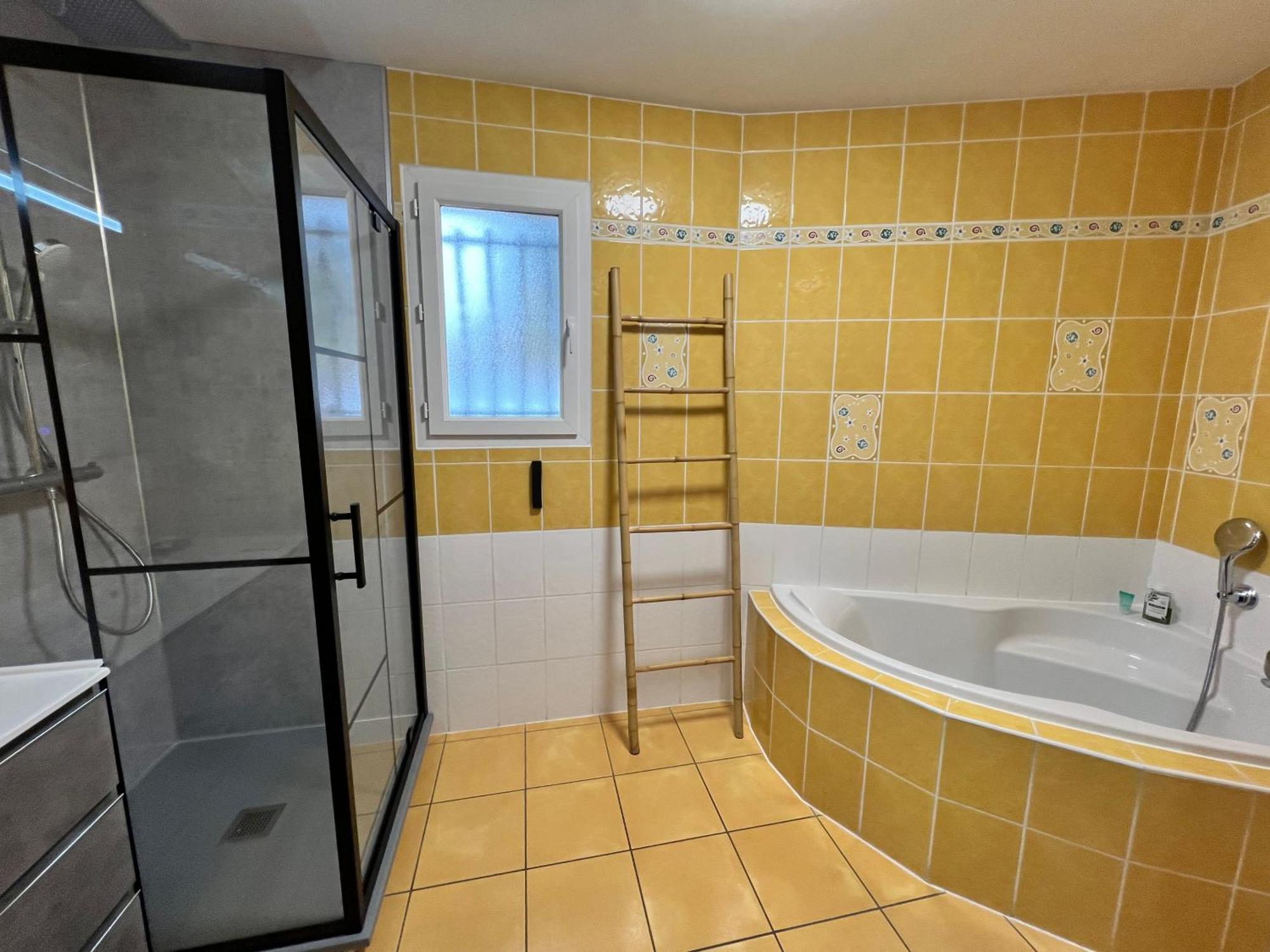Chambres D'Hotes Chez Florence Montmerle-sur-Saone Dış mekan fotoğraf